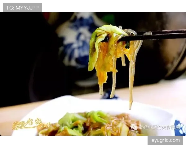 刷到孙杨家饭桌，菜比我整月开销还讲究，心态直接崩